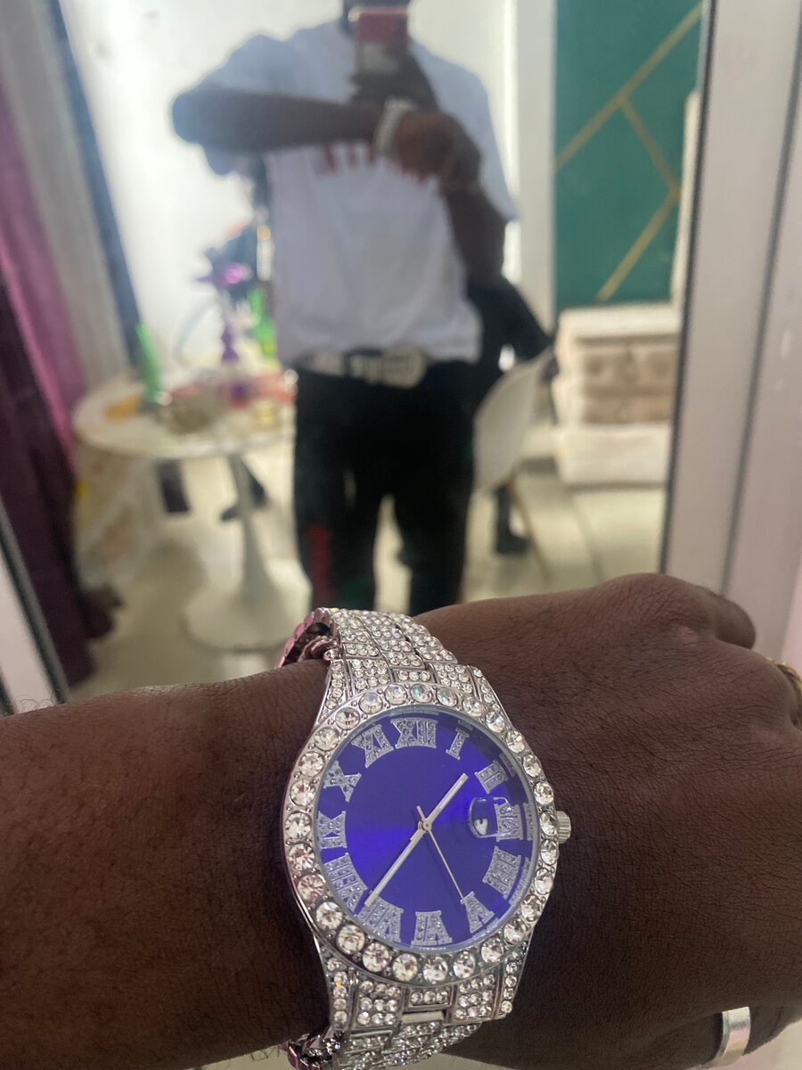 Montre de Luxe Brillante