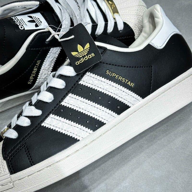 Chaussures Adidas Superstar