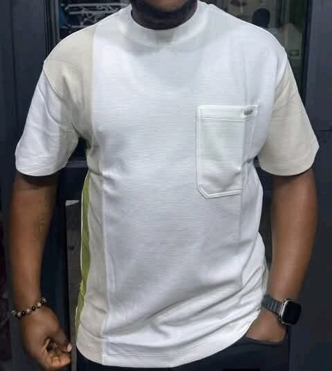 T-shirt blanc à poche