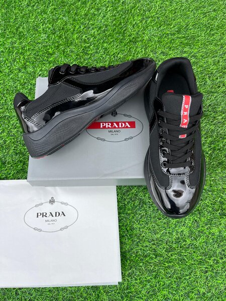 Sneakers Prada colorées tendance