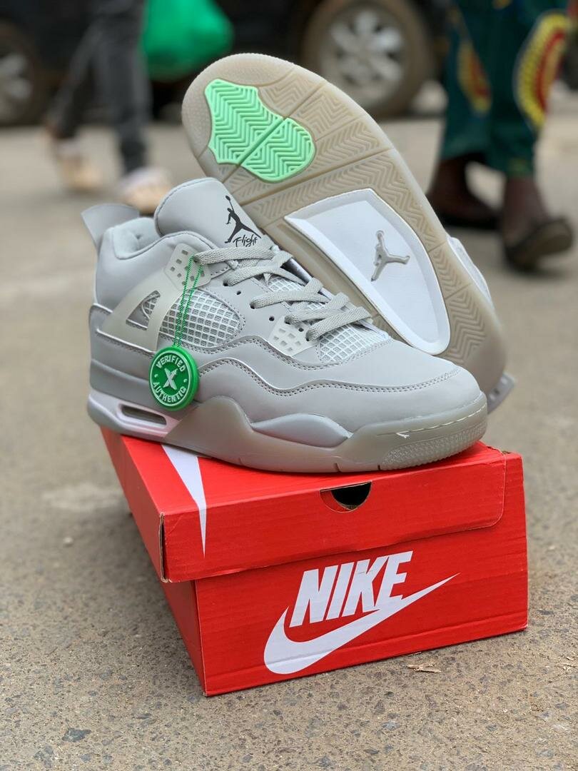 Jordan 4