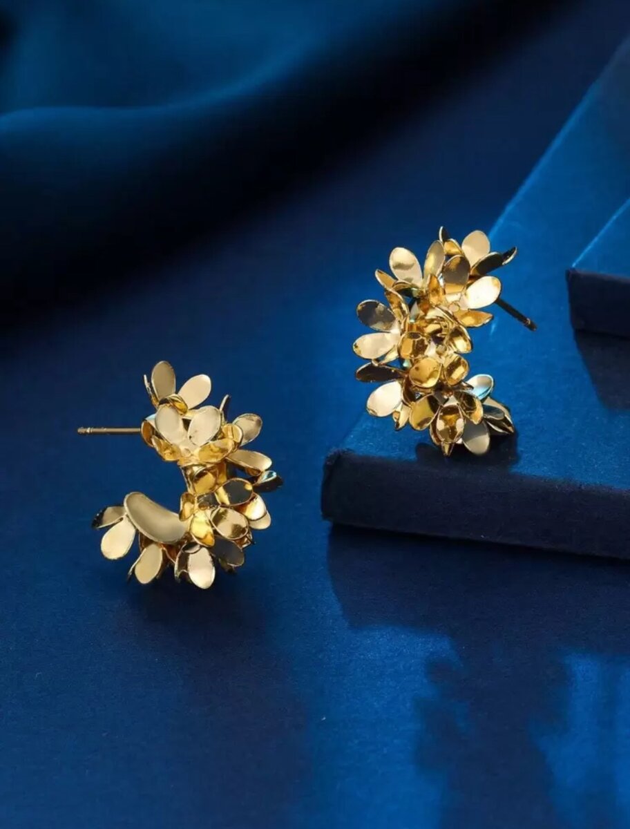 Boucles d'oreilles élégantes en or