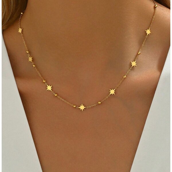 Collier doré avec pendentifs