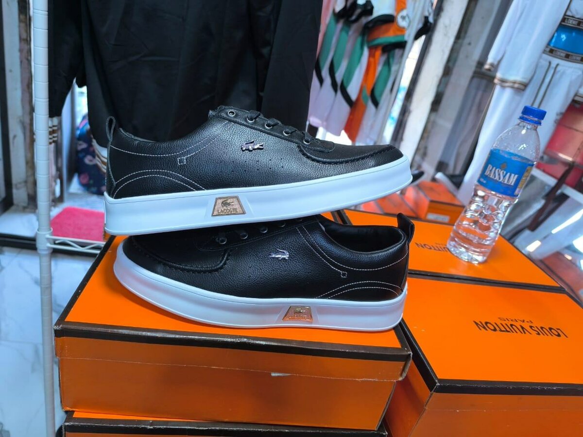 Baskets en cuir noir élégantes