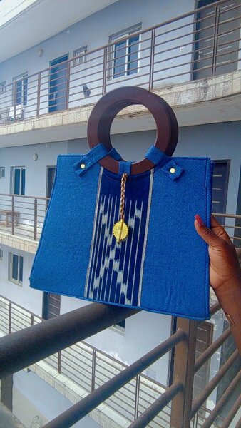 Sac à main en tissu élégant