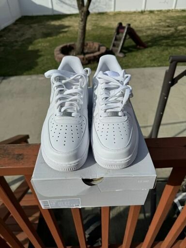 Nike Air Force 1 Triple White