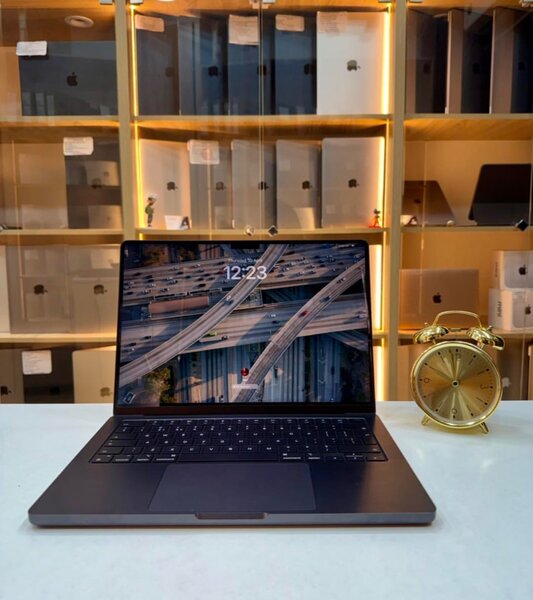 MacBook Pro 14-inch