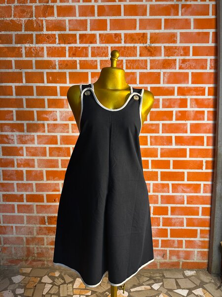 Robe Trapèze Élégante Noire