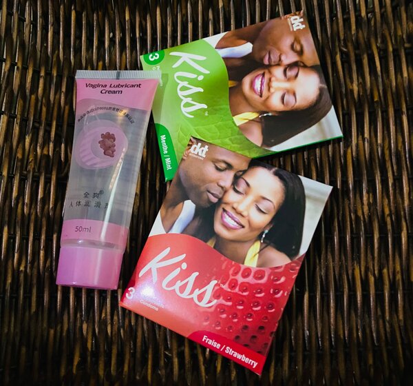 6 préservatifs + 1 lubrifiant