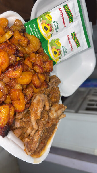 Alloco+pattes de poulet