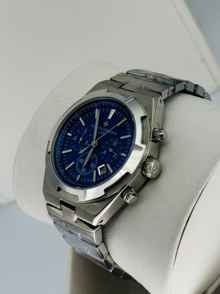 Montres de luxe en acier