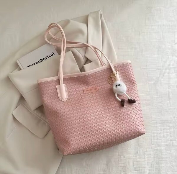 Sac fourre-tout tressé élégant