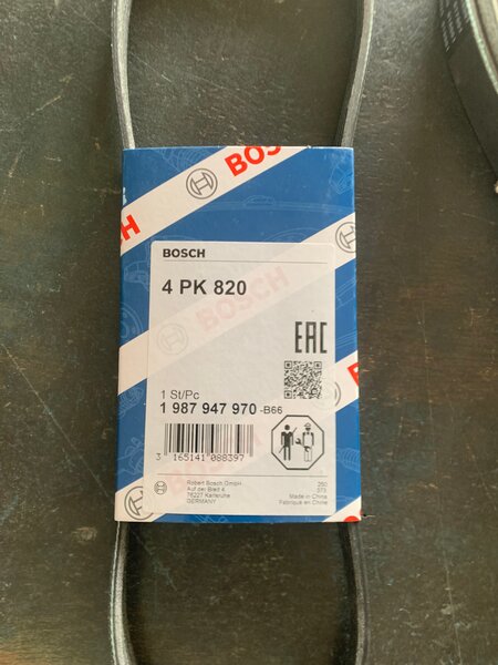 Courroie trapézoïdale BOSCH 4PK820