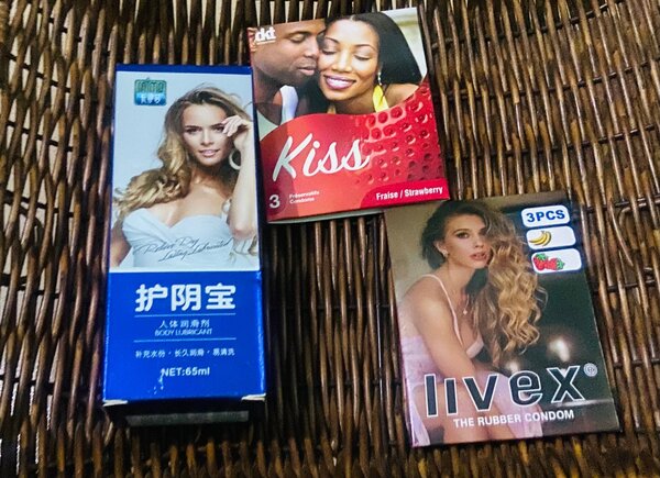 6 Préservatifs +Lubrifiants