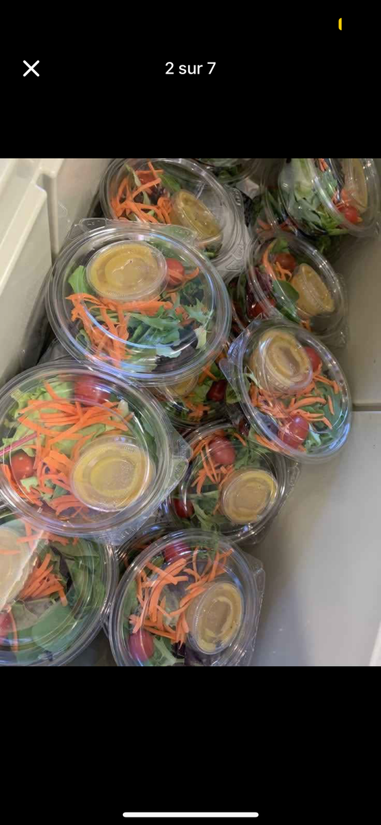 Salade fraîche en boîte