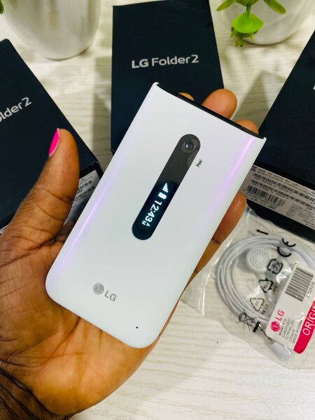 LG folder2 2G. White