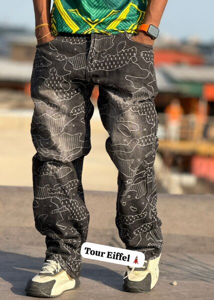 Jean noir imprimé tendance