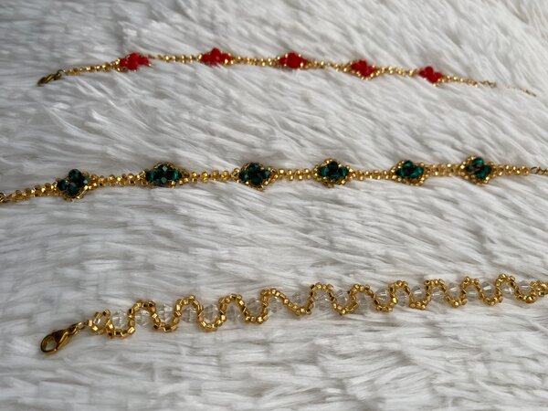 Bracelet en perles dorées