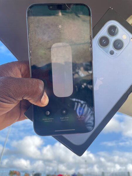 13 pro max  128giga tout passe