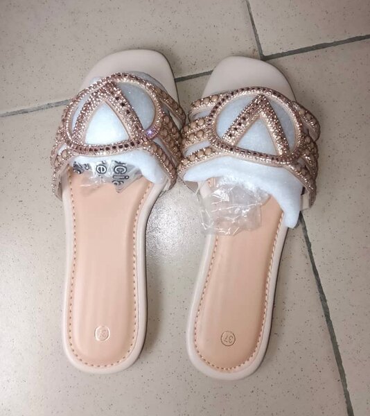 Sandales plates strass femme