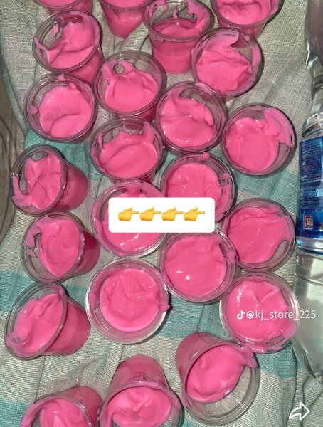 Crème hydratante rose