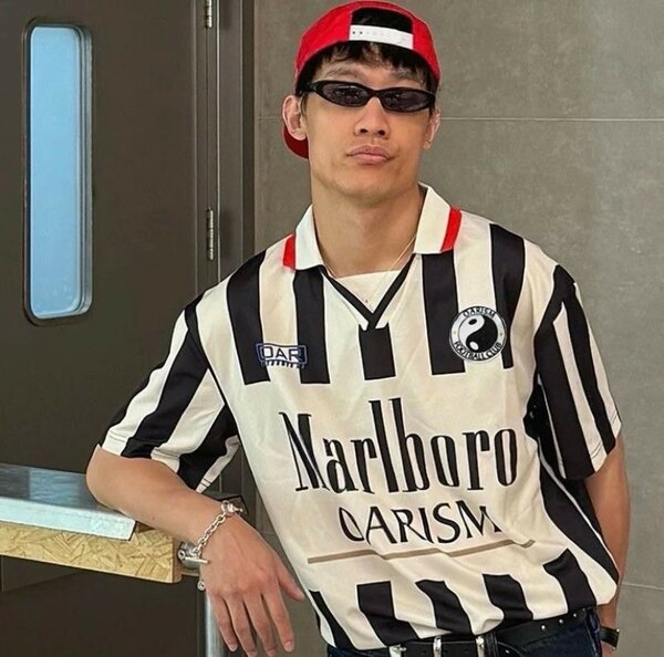 Maillot de Foot Vintage Noir et Blanc