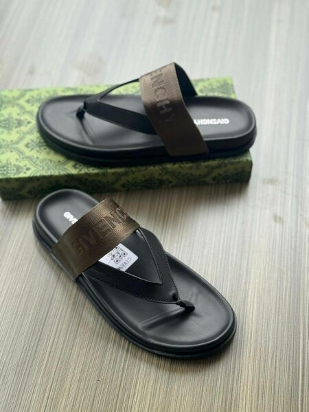 Tongs élégants pour hommes