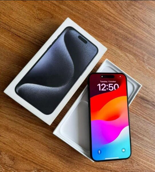 NEATLY USED 15 PRO MAX 256GB PHYSICAL SIM AVAILABLE. SWAP AL