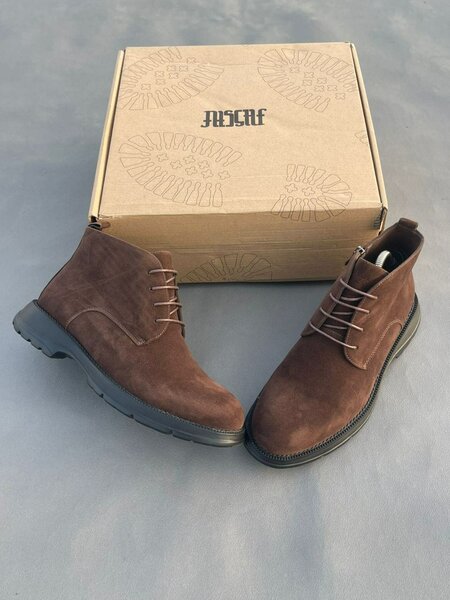 Bottes en daim marron
