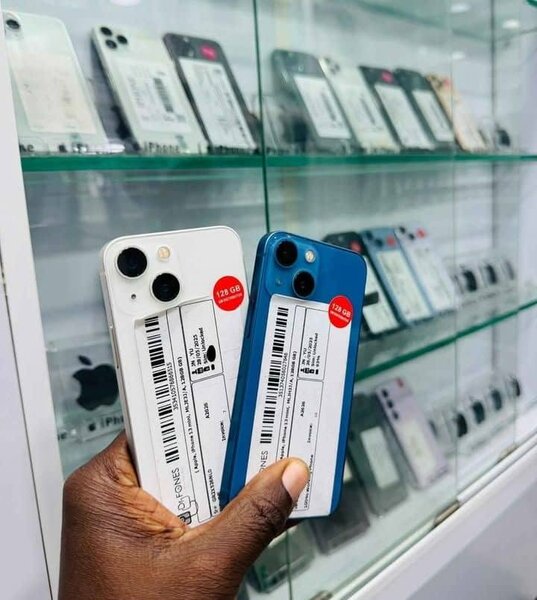 iPhone 13  128GB Neufs