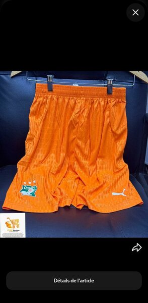 Short de sport orange Puma