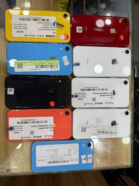 Apple iPhone XR - casi neuf