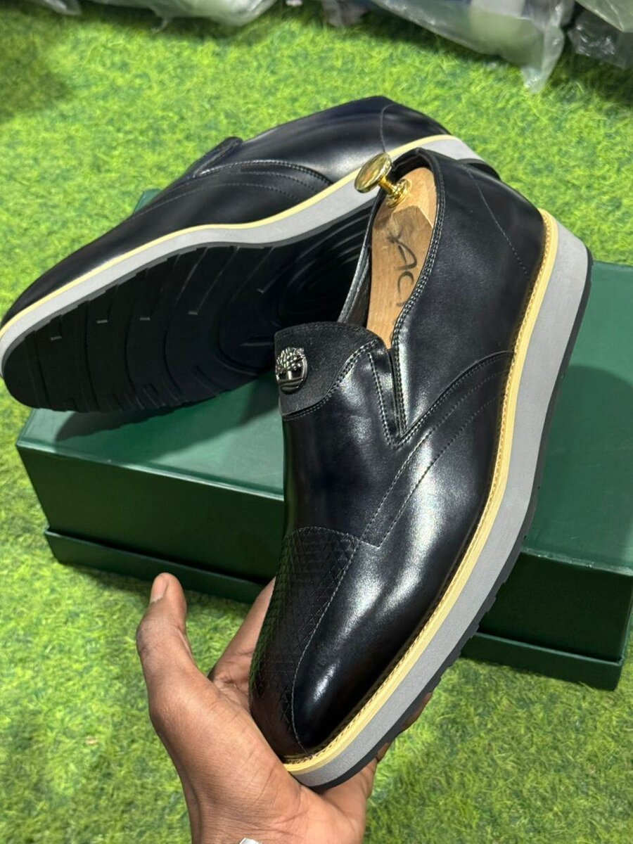 Mocassins en cuir noir élégants