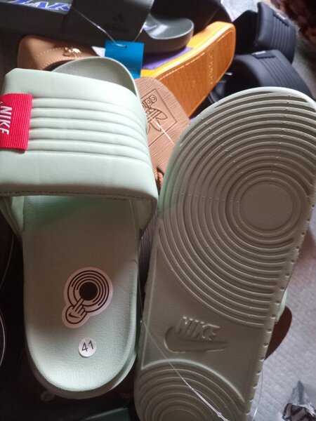 Luxury slide for soft toe men