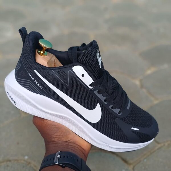 Chaussures de course Nike Zoom