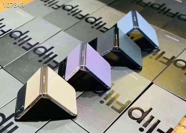 Smartphone pliant Galaxy Z Flip4