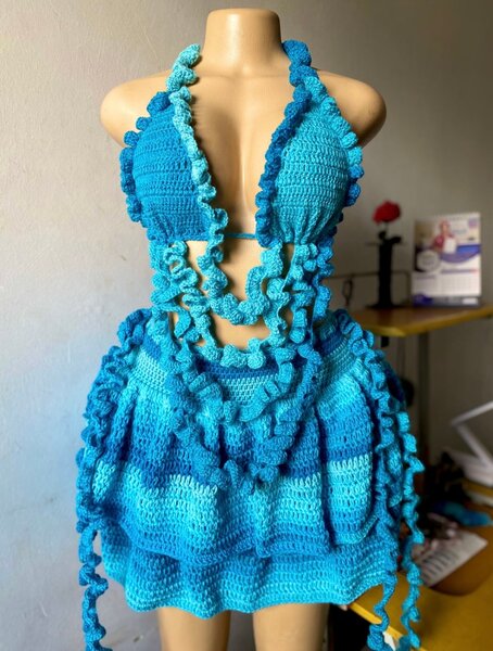 Ensemble bikini crochet bleu