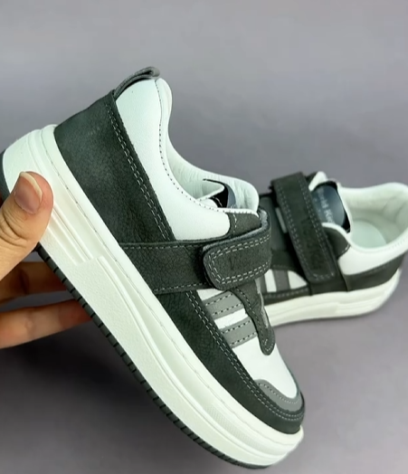 Яркие кроссовки для маленьких модниц этой весны 🔥 Размеры:  26 -30