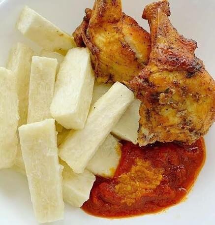 Poulet Grillé avec igname