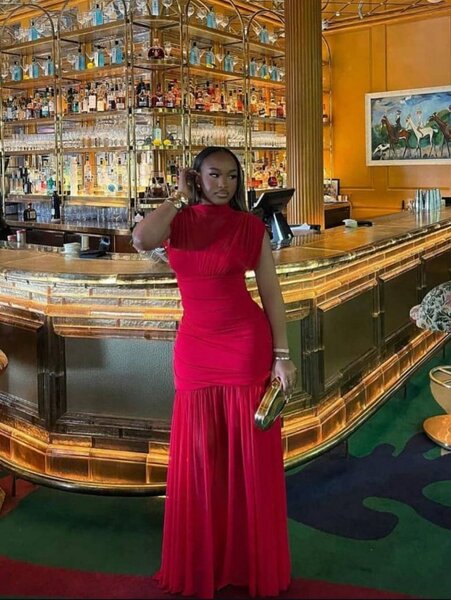 Robe de soirée rouge élégante