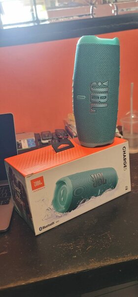 Enceinte Bluetooth JBL Charge5