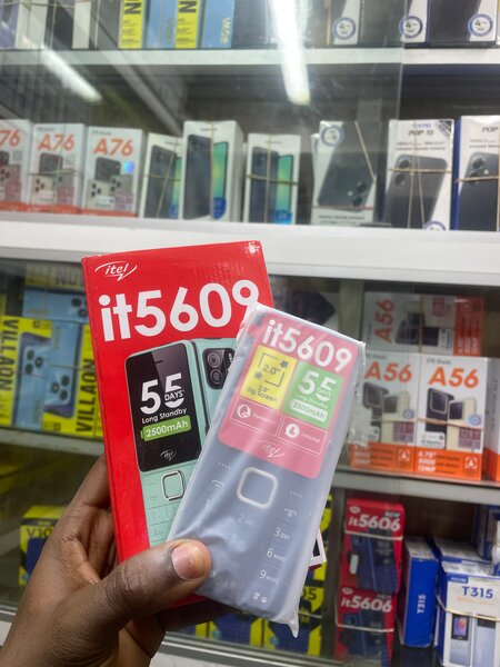 Téléphone portable It5609