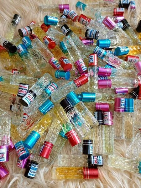 12 Essence de parfum