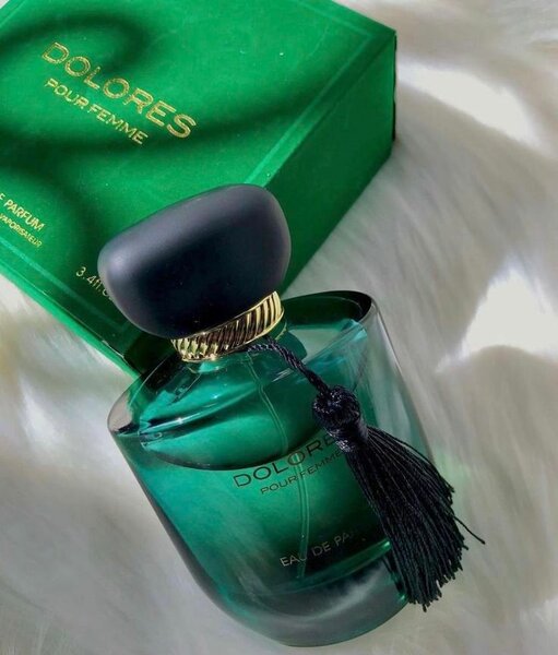 Dolores perfume