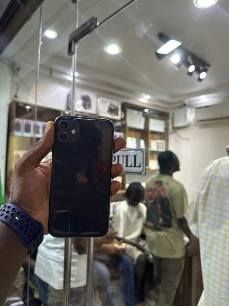 iPhone 11 128gig factory unlock