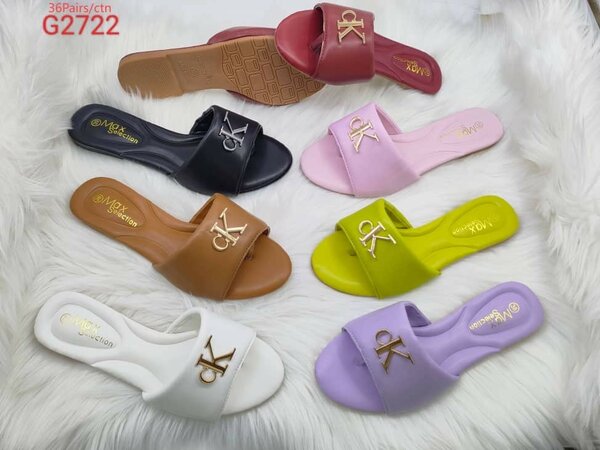 Ladies slippers