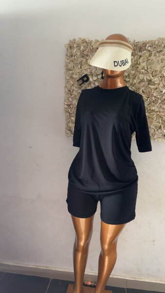 Ensemble élégant confectionné