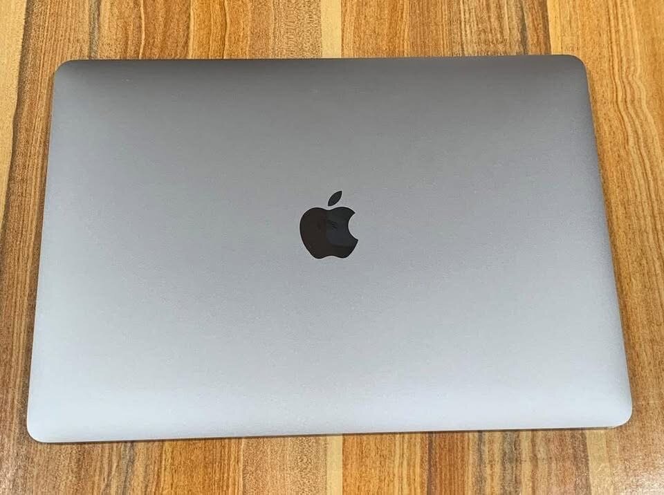Apple MacBook Pro 13"