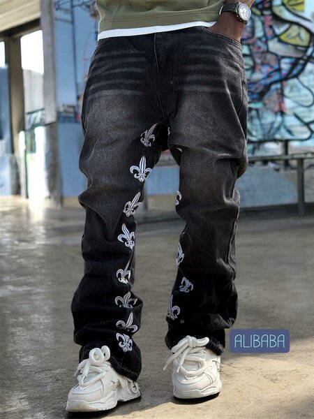 Jean noir brodé style urbain
