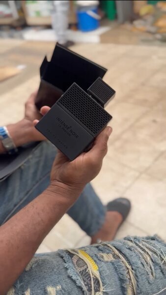 Intense Noir Parfum Élégant